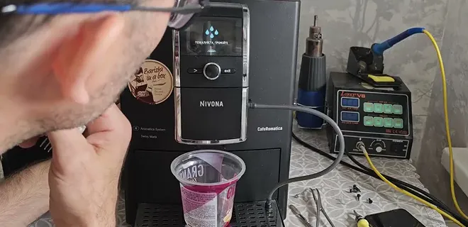Замена датчика уровня воды в Nivona CafeRoma